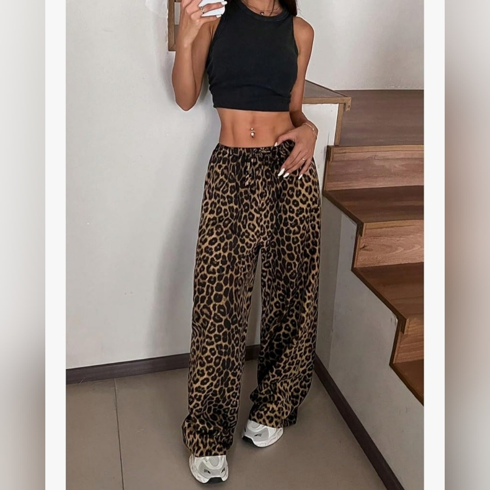 Stylish Leopard Print Wide-Leg Oversized Pants W Pockets & Adjustable Drawstring - Picture 3 of 13